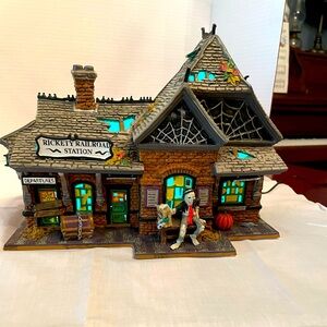 Department 56 Halloween 10th Anniversary Rickety Railroad Station